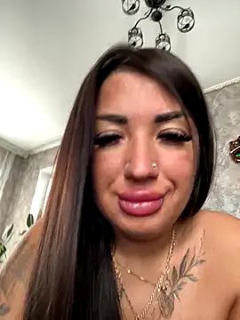 RuslanaXX on StripChat