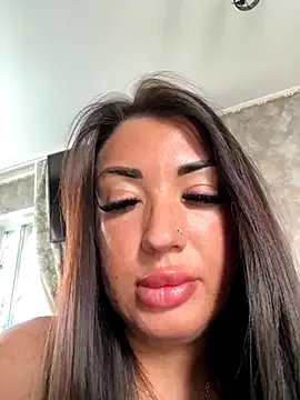 RuslanaXX on StripChat