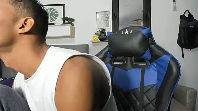 Freechat Ryan_Vergon on StripChat