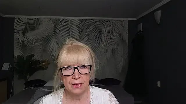 Sabina_Ros on StripChat