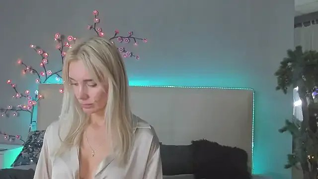 SabrinaSharm on StripChat