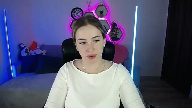 Freechat SabrinViolet on StripChat