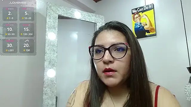 Sahamara_07 on StripChat