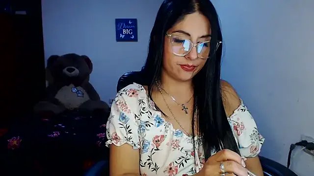 Freechat sahtlove1 on StripChat