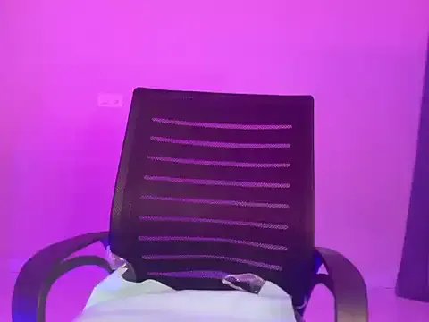 Saira_Hotty on StripChat