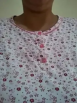 salma11125 on StripChat