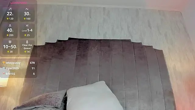 salma_lutz on StripChat