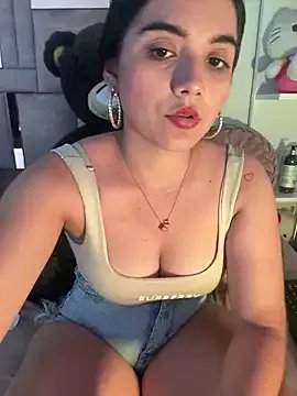 salomecute21 on StripChat