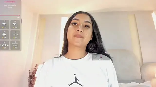 SalomeeBell on StripChat