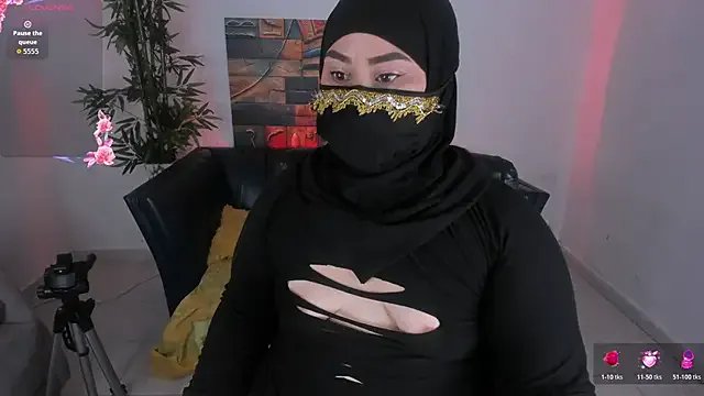 samanee_konn on StripChat