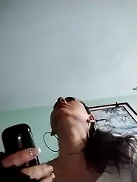 Samantha_curvy1 on StripChat