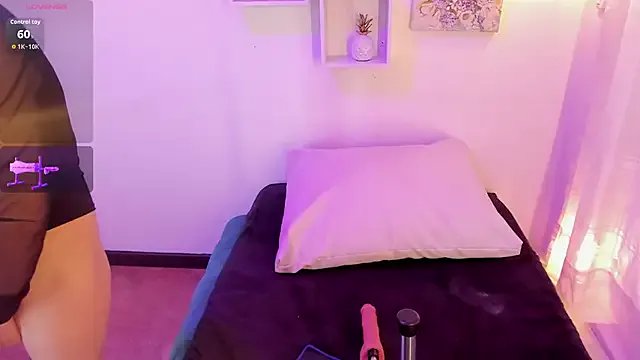 Samaraa_Smith on StripChat