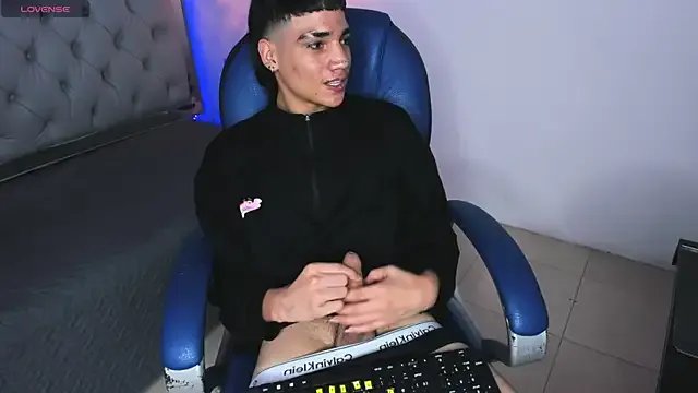 SamBlack_ on StripChat