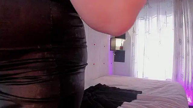 Samethyst on StripChat