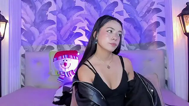 Sami_Evanns on StripChat