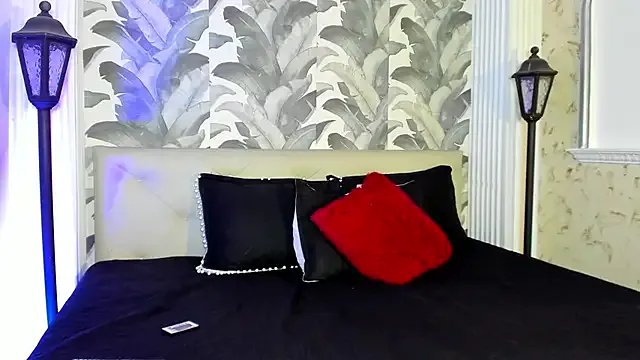 Sami_Evanns on StripChat