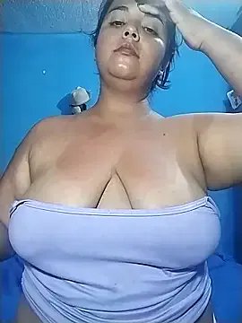 SamiBoobsxx on StripChat