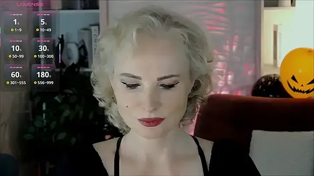 Sandra_Kind on StripChat