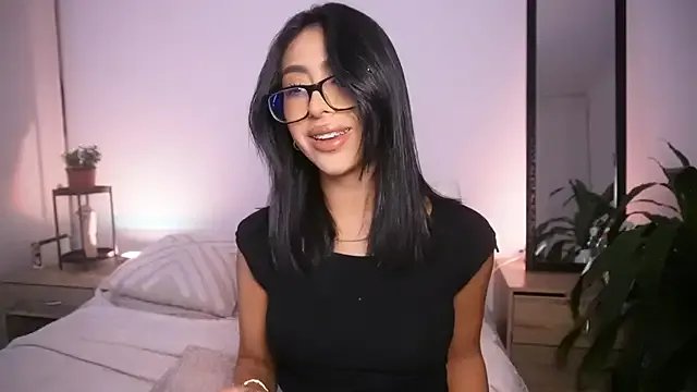 Sara_albrecht on StripChat