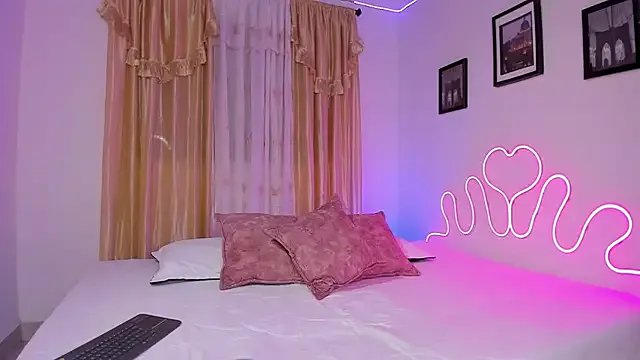 sara_ander9107 on StripChat