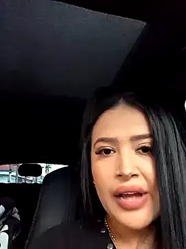 Sara_fun on StripChat