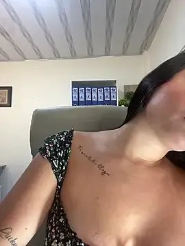 Sara_fun on StripChat