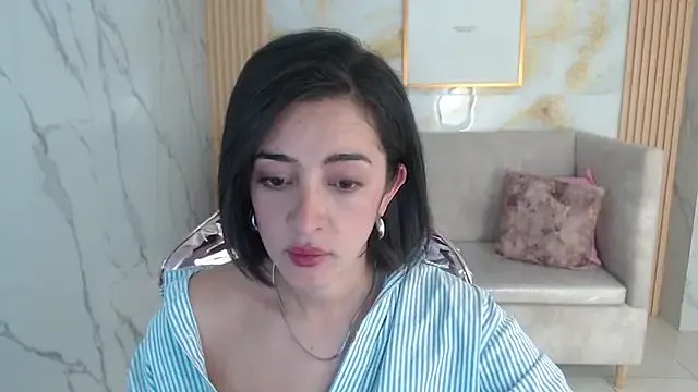 sara_lopez_s on StripChat