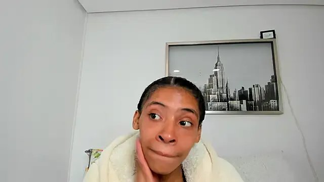 sarah_ashbourne on StripChat