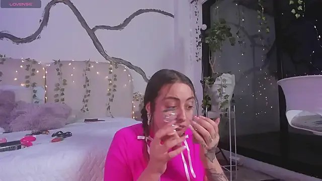 SarahCastro1_ on StripChat