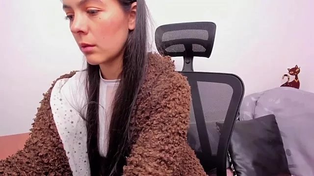 sarasweet_4 on StripChat