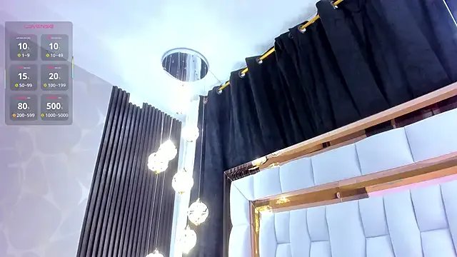 SarayRoyse on StripChat