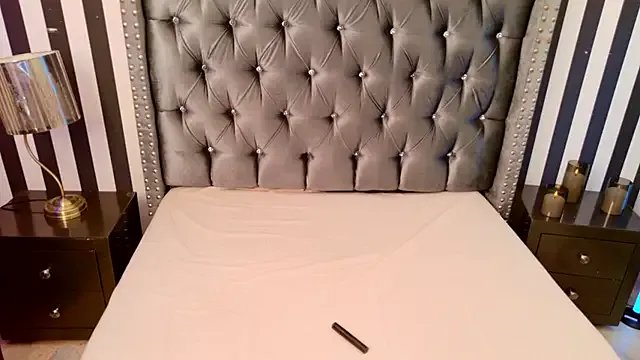 Saripaulin — SENSUAL BODY TEASE 