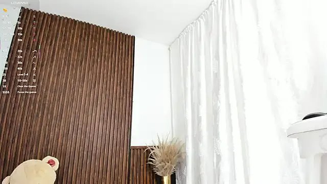 sary_rousse on StripChat