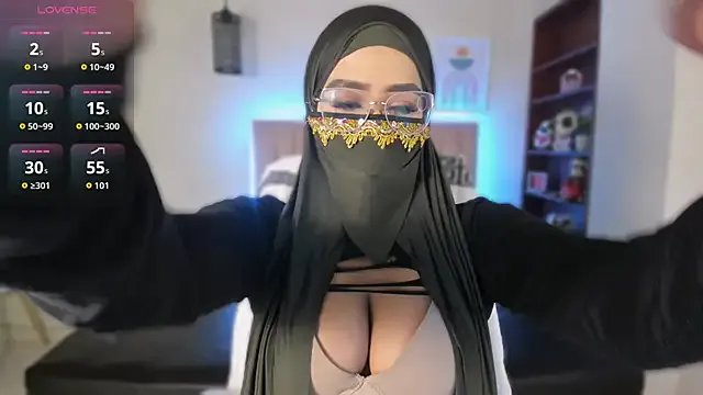 Sasha_Anaan on StripChat