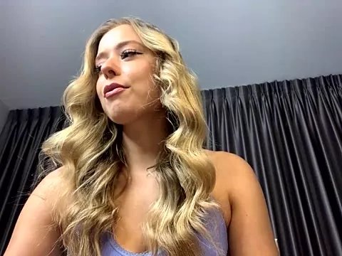 SashaJade_ on StripChat