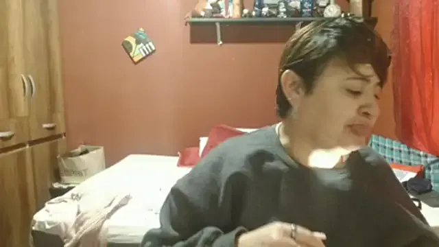 Sasharosee2 on StripChat