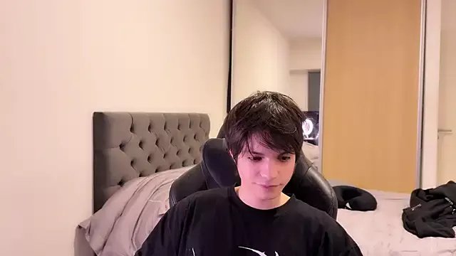 SasukeUhchiaa on StripChat