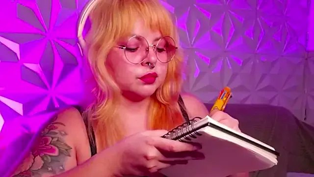 Satyn_doll on StripChat