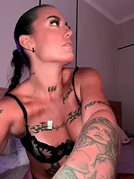 savana_xo on StripChat