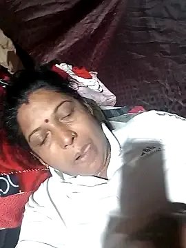 Savita992 — Freechat on StripChat