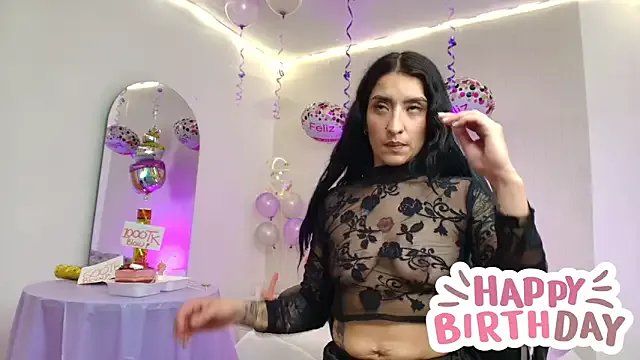 Scaarlettfox on StripChat