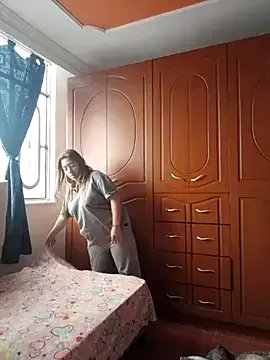 SCARLET-20 on StripChat