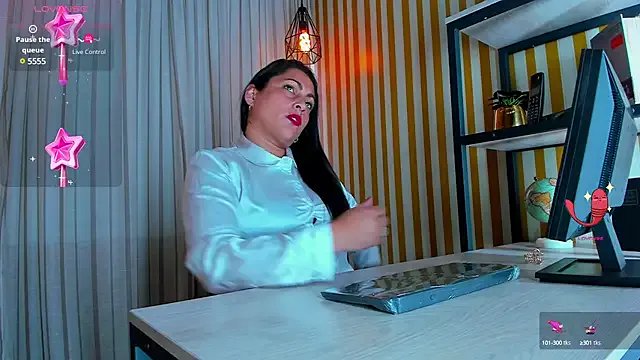 Scarlett_Barnes on StripChat