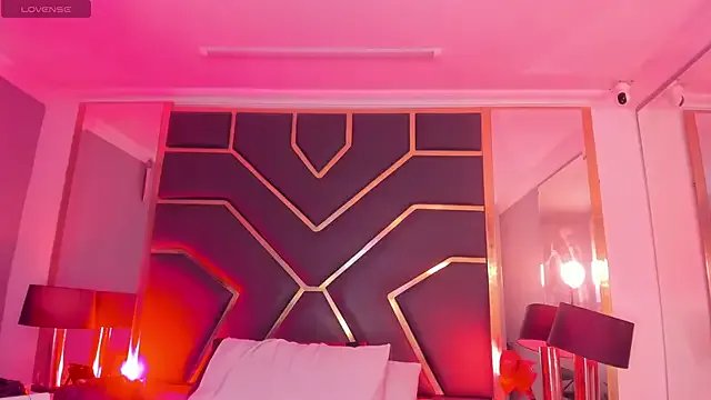 Scarlettt_Ass on StripChat