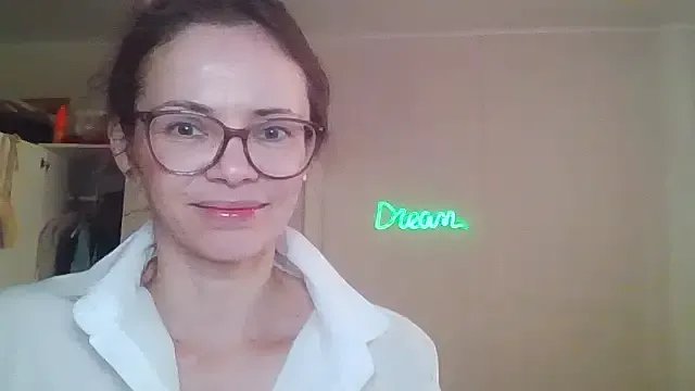 SEA_Dream — Lean closer to the camera 