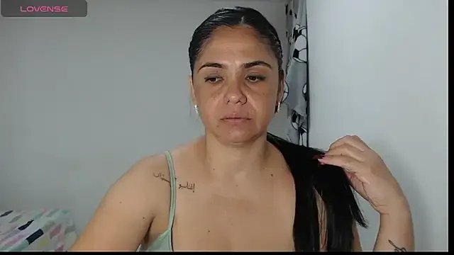 selena_ferri on StripChat