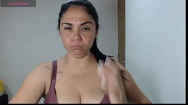 selena_ferri on StripChat