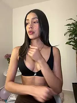 SelenaStone on StripChat
