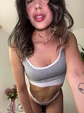 SelenaStone on StripChat