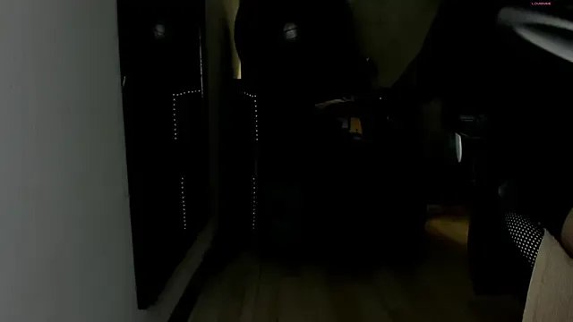 selene_red_ on StripChat